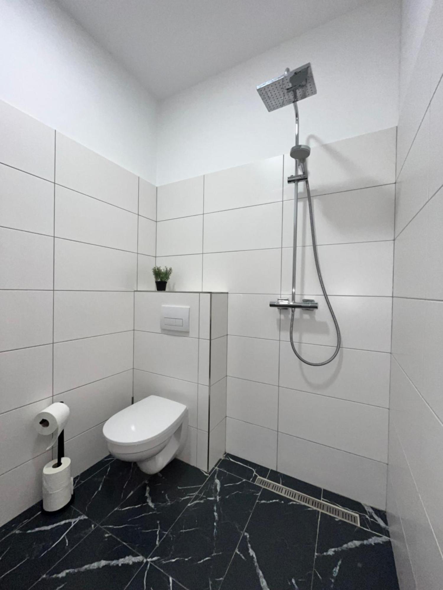 Apartment Central 10D 55Qm Wi-Fi Free Parking Calm Back House Dortmund Esterno foto