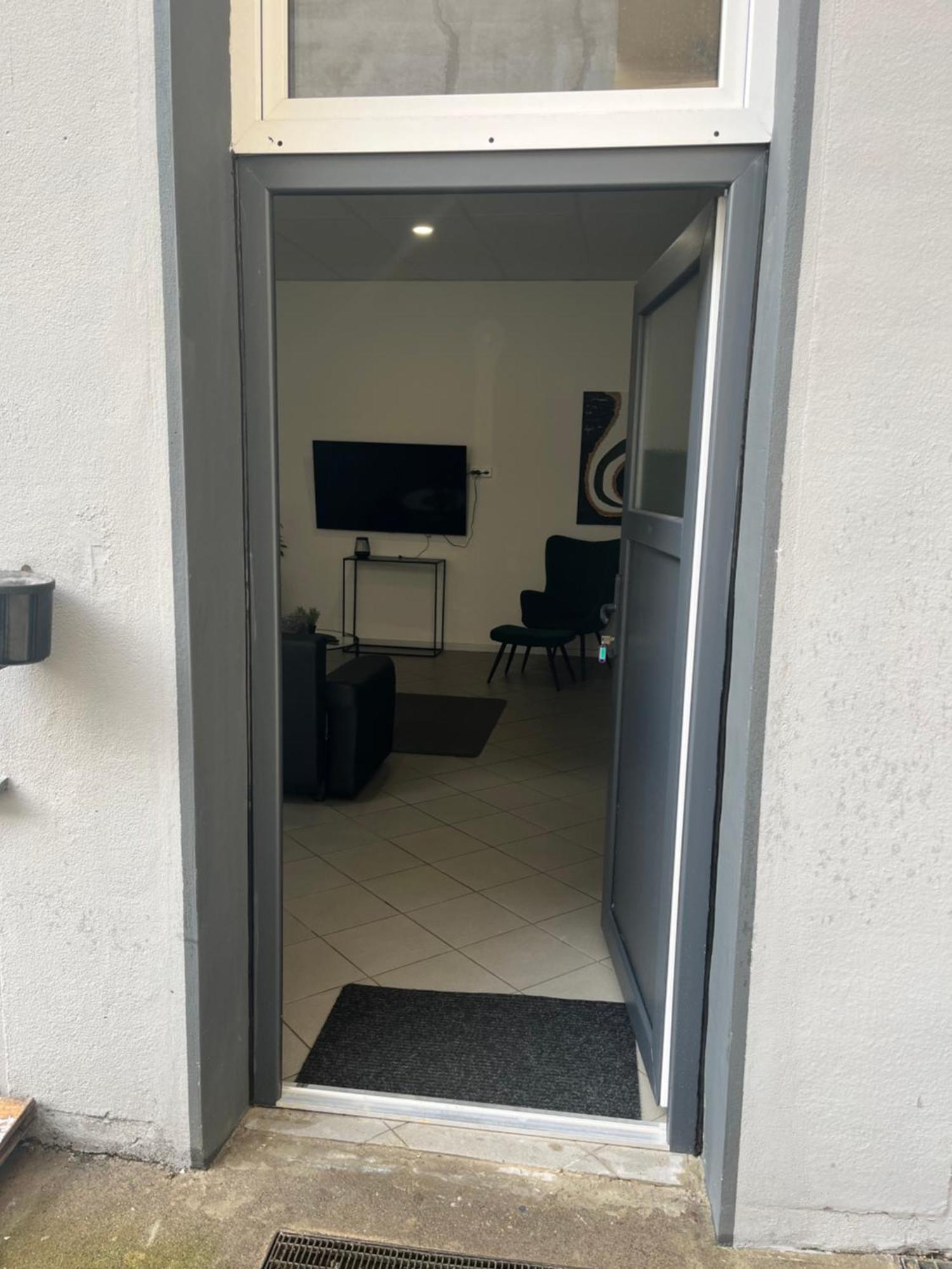 Apartment Central 10D 55Qm Wi-Fi Free Parking Calm Back House Dortmund Esterno foto
